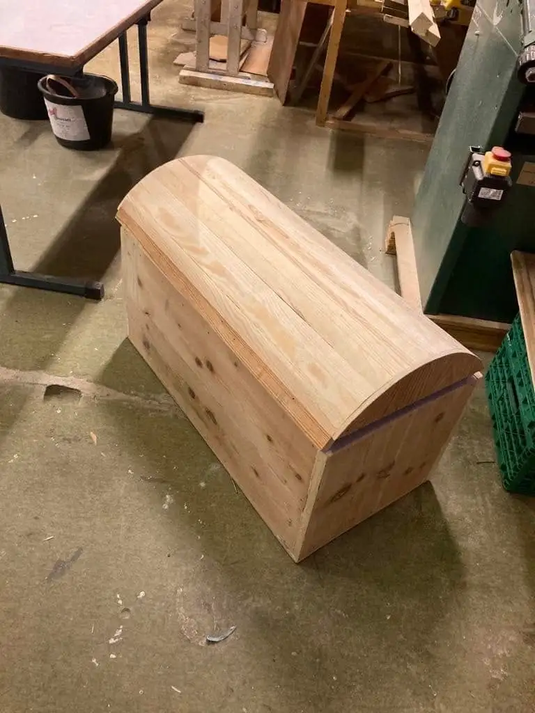 Snekring og håndverk - trekiste